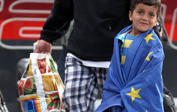 Abbandonare le paure, costruire il cantiere della speranza: l'Europa di fronte alle migrazioni | Giunti Scuola Abbandonare le paure, costruire il cantiere della speranza: l'Europa di fronte alle migrazioni | Giunti Scuola