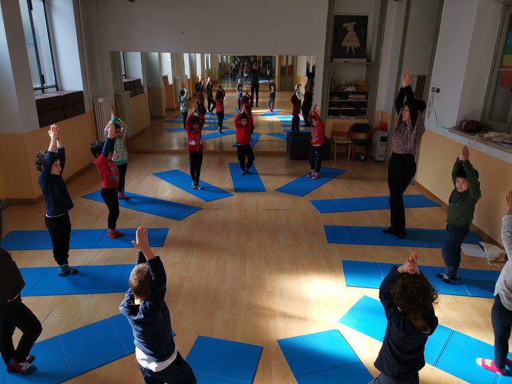 Dal movimento al racconto: lo yoga stimola la narrazione | Giunti Scuola