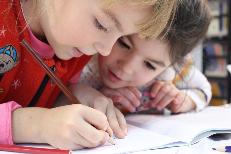 Accompagnare i bambini nella produzione di testi scritti | Giunti Scuola