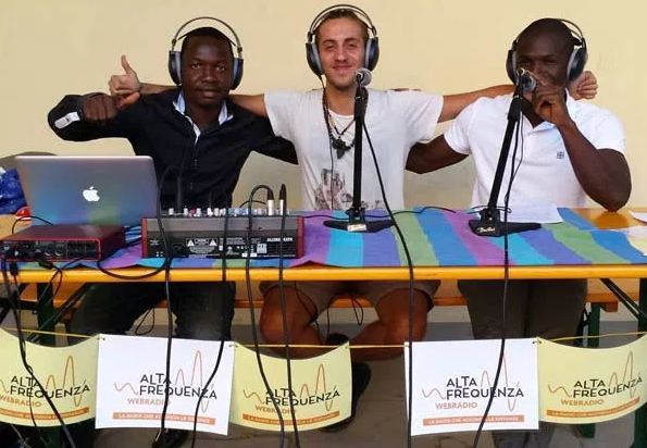 Alta Frequenza, la radio che accorcia le distanze | Giunti Scuola Alta Frequenza, la radio che accorcia le distanze | Giunti Scuola