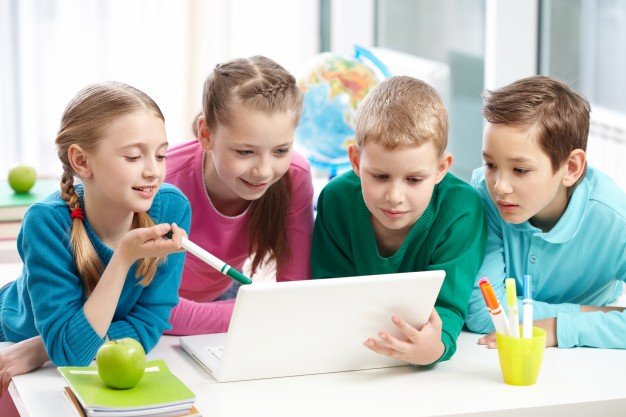 Cinque elementi fondamentali per applicare in classe il Cooperative Learning | Giunti Scuola Cinque elementi fondamentali per applicare in classe il Cooperative Learning | Giunti Scuola