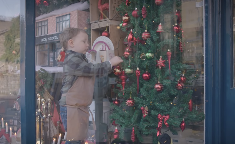 Con quali occhi guardiamo il Natale? | Giunti Scuola Con quali occhi guardiamo il Natale? | Giunti Scuola
