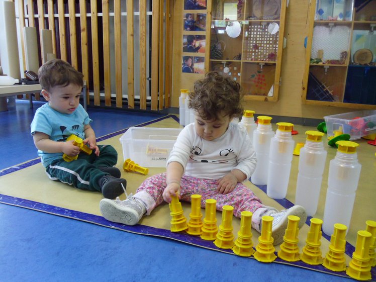 Contesti di apprendimento: i bambini sperimentano pensieri complessi | Giunti Scuola Contesti di apprendimento: i bambini sperimentano pensieri complessi | Giunti Scuola