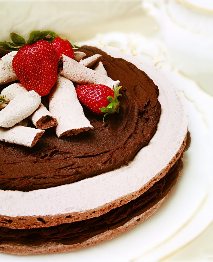 Dacquoise alle nocciole con fragole fresche | Giunti Scuola Dacquoise alle nocciole con fragole fresche | Giunti Scuola