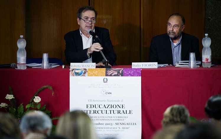 Disponibili i materiali del Seminario Nazionale di Educazione Interculturale di Senigallia | Giunti Scuola Disponibili i materiali del Seminario Nazionale di Educazione Interculturale di Senigallia | Giunti Scuola
