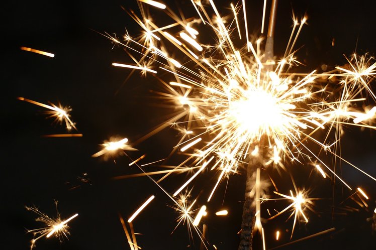 Auguri luminosi per chi educa e lavora nell'educazione | Giunti Scuola Auguri luminosi per chi educa e lavora nell'educazione | Giunti Scuola
