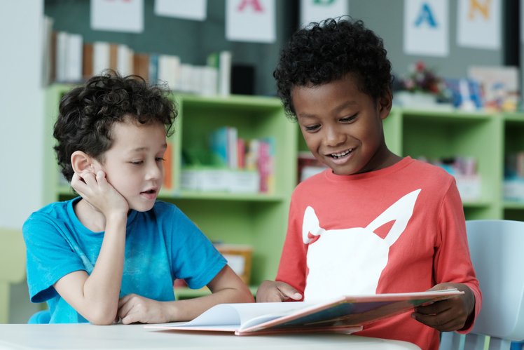 Siamo tutti plurilingui. Idee e strumenti per la scuola ispirati alla Giornata internazionale della Lingua Madre | Giunti Scuola Siamo tutti plurilingui. Idee e strumenti per la scuola ispirati alla Giornata internazionale della Lingua Madre | Giunti Scuola