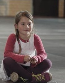 Guardami negli occhi: siamo uguali. Un esperimento che abbatte i muri e le frontiere | Giunti Scuola Guardami negli occhi: siamo uguali. Un esperimento che abbatte i muri e le frontiere | Giunti Scuola