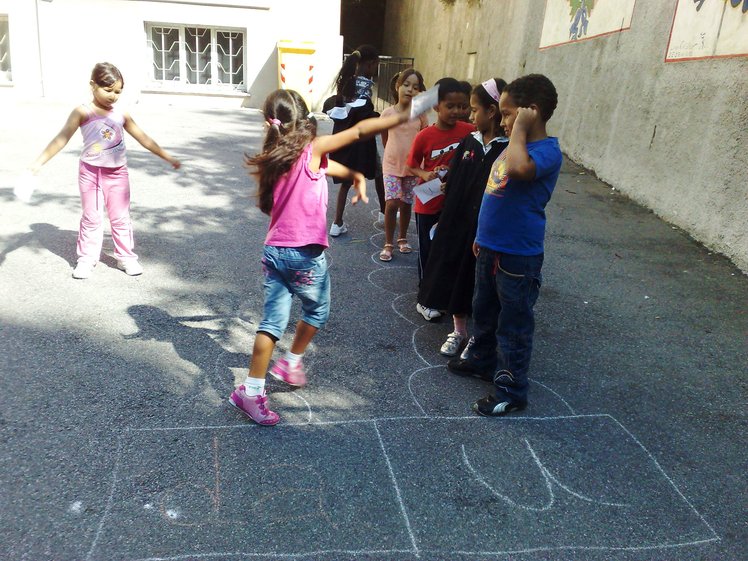 Il gioco, i bambini, la città | Giunti Scuola