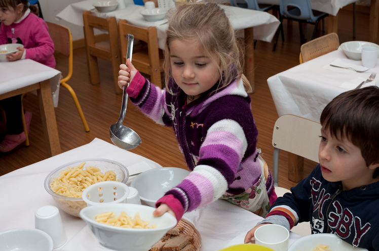 Il pranzo a scuola, gioioso ed educativo | Giunti Scuola