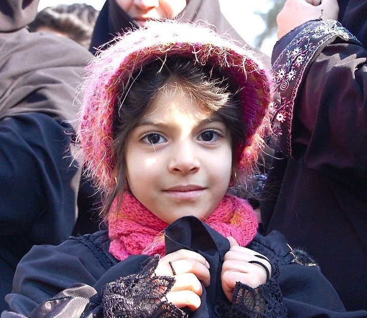 Il profugo è un “cercatore di abbracci“ nella lingua dell'Iran | Giunti Scuola Il profugo è un “cercatore di abbracci“ nella lingua dell'Iran | Giunti Scuola
