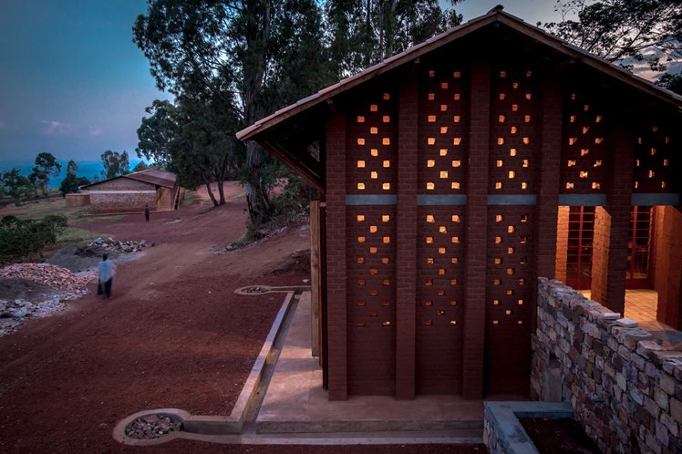 La scuola a partire dalla biblioteca, in Burundi | Giunti Scuola La scuola a partire dalla biblioteca, in Burundi | Giunti Scuola
