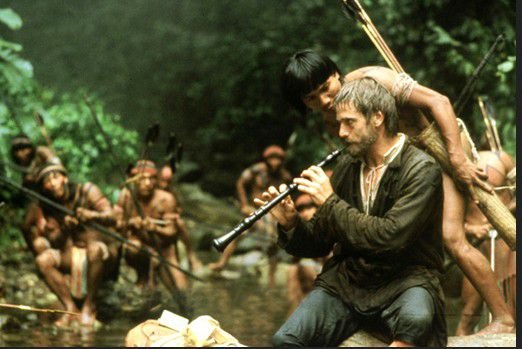 Le colonne sonore cinematografiche in classe per parlare di cinema, teatro ed emozioni | Giunti Scuola Le colonne sonore cinematografiche in classe per parlare di cinema, teatro ed emozioni | Giunti Scuola