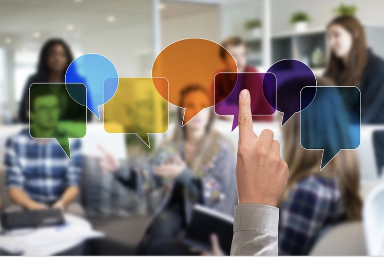 L'insegnante traduce i limiti in possibilità, la burocrazia in parole per le persone | Giunti Scuola L'insegnante traduce i limiti in possibilità, la burocrazia in parole per le persone | Giunti Scuola