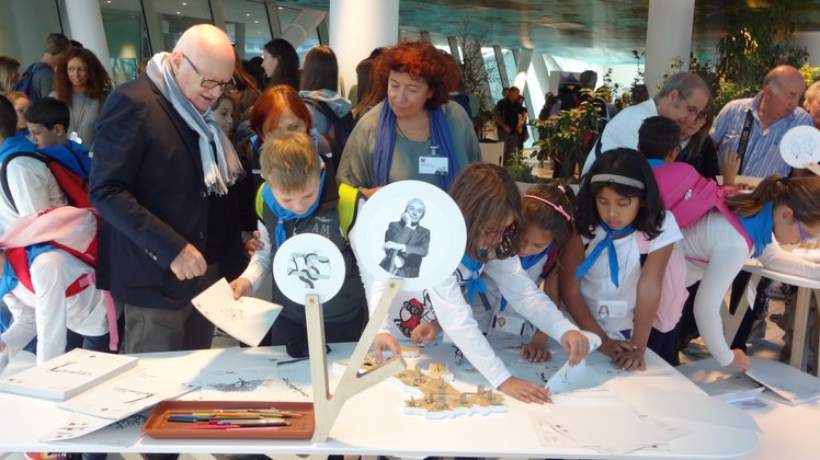 Mettiamo le foglie con Bruno Munari | Giunti Scuola Mettiamo le foglie con Bruno Munari | Giunti Scuola