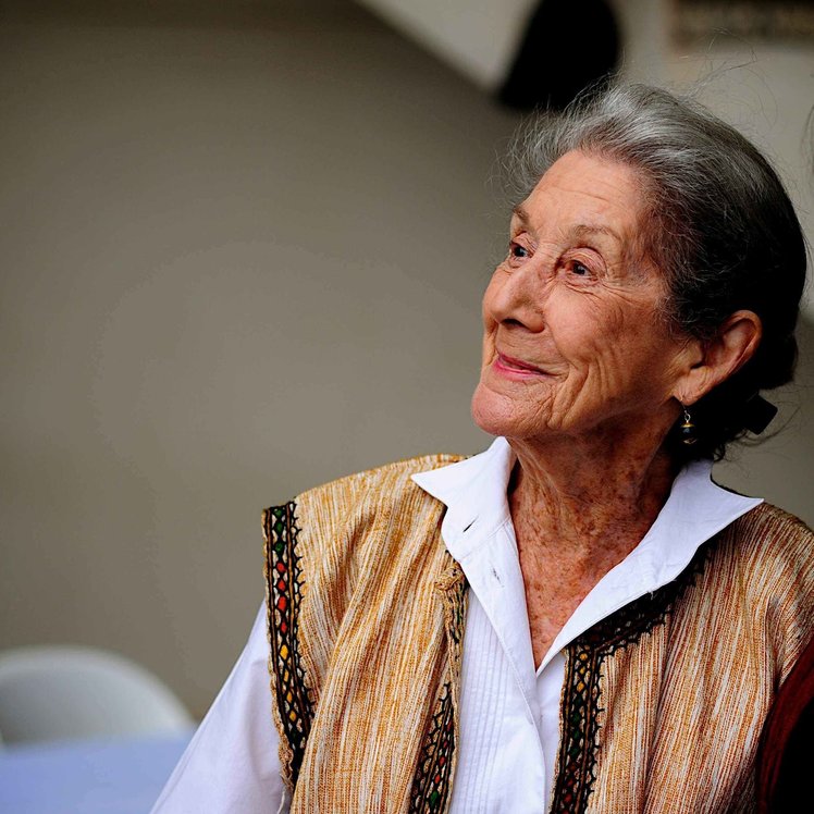Morta Nadine Gordimer: una vita per la scrittura e i diritti, contro l'apartheid in Sudafrica | Giunti Scuola Morta Nadine Gordimer: una vita per la scrittura e i diritti, contro l'apartheid in Sudafrica | Giunti Scuola