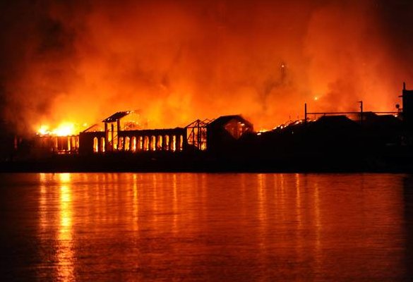 Napoli - Incendio "Città della scienza", la solidarietà di Giunti Scuola | Giunti Scuola
