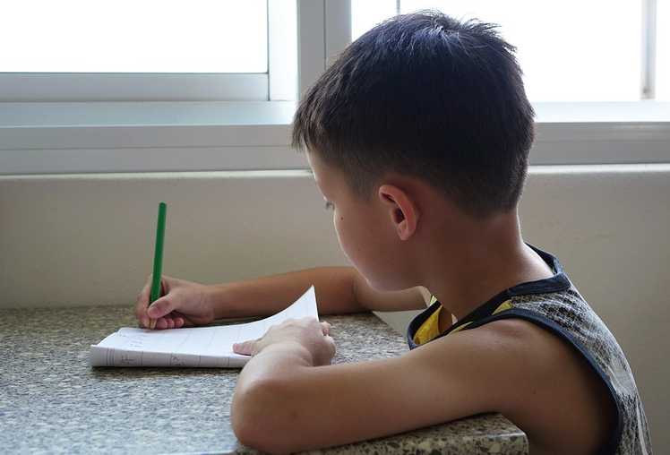 Nati per scrivere: i bambini si raccontano | Giunti Scuola Nati per scrivere: i bambini si raccontano | Giunti Scuola