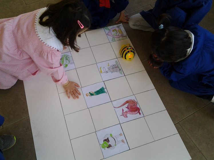 Robotica educativa con Bee-Bot | Giunti Scuola Robotica educativa con Bee-Bot | Giunti Scuola