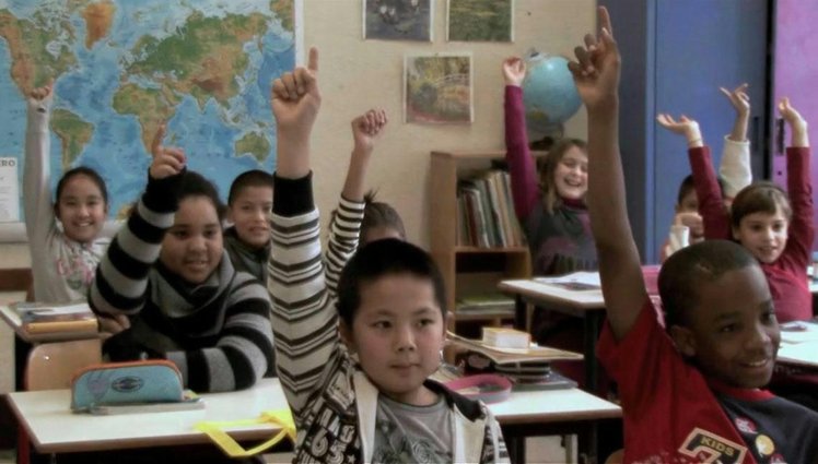 "Sei straniero?" "No, della terza B" | Giunti Scuola "Sei straniero?" "No, della terza B" | Giunti Scuola