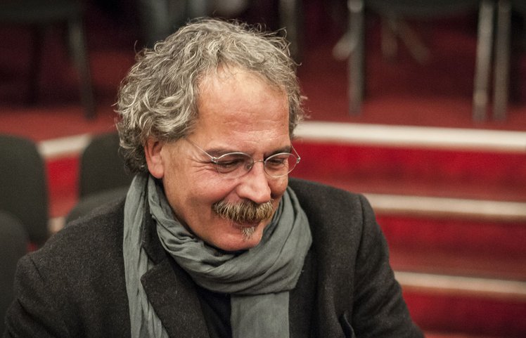 Seri come i bambini quando giocano. Intervista a Gianmaria Testa | Giunti Scuola Seri come i bambini quando giocano. Intervista a Gianmaria Testa | Giunti Scuola