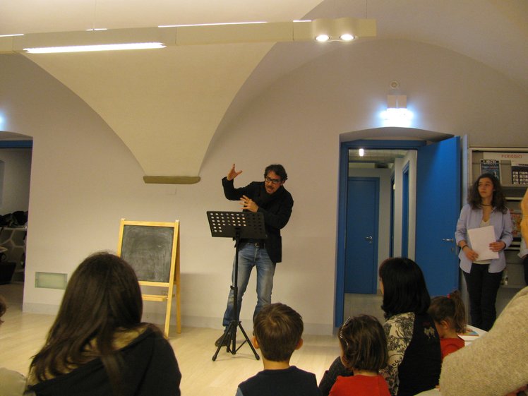Teatro a scuola: la cassetta degli attrezzi | Giunti Scuola Teatro a scuola: la cassetta degli attrezzi | Giunti Scuola