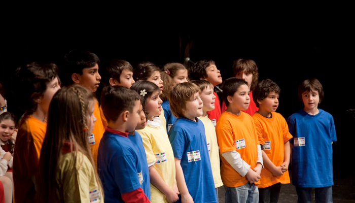 Un concerto interculturale: Mikrokosmos a Bologna | Giunti Scuola Un concerto interculturale: Mikrokosmos a Bologna | Giunti Scuola