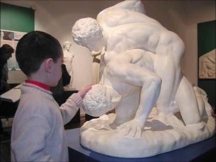 Un museo da toccare | Giunti Scuola Un museo da toccare | Giunti Scuola