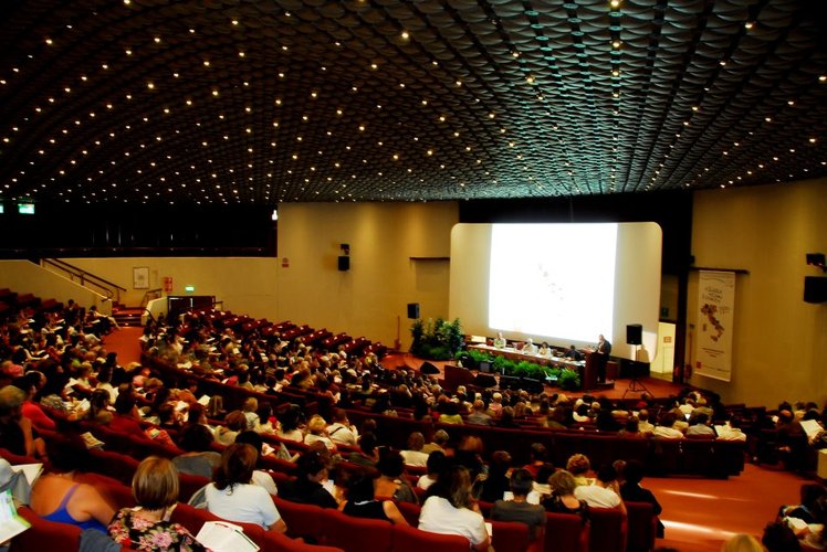 Una scuola aperta che guarda al futuro | Giunti Scuola Una scuola aperta che guarda al futuro | Giunti Scuola