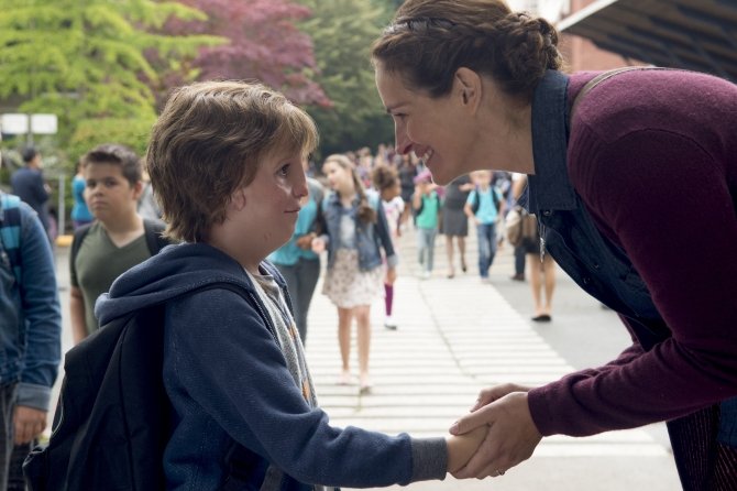 "Wonder", presto il film con Julia Roberts ispirato al libro | Giunti Scuola "Wonder", presto il film con Julia Roberts ispirato al libro | Giunti Scuola