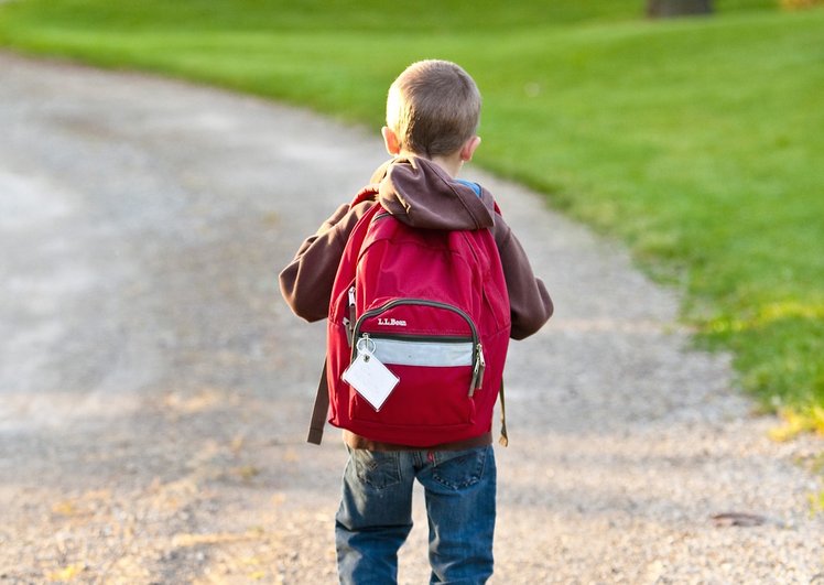 Zaino o valigia? A scuola più leggeri | Giunti Scuola